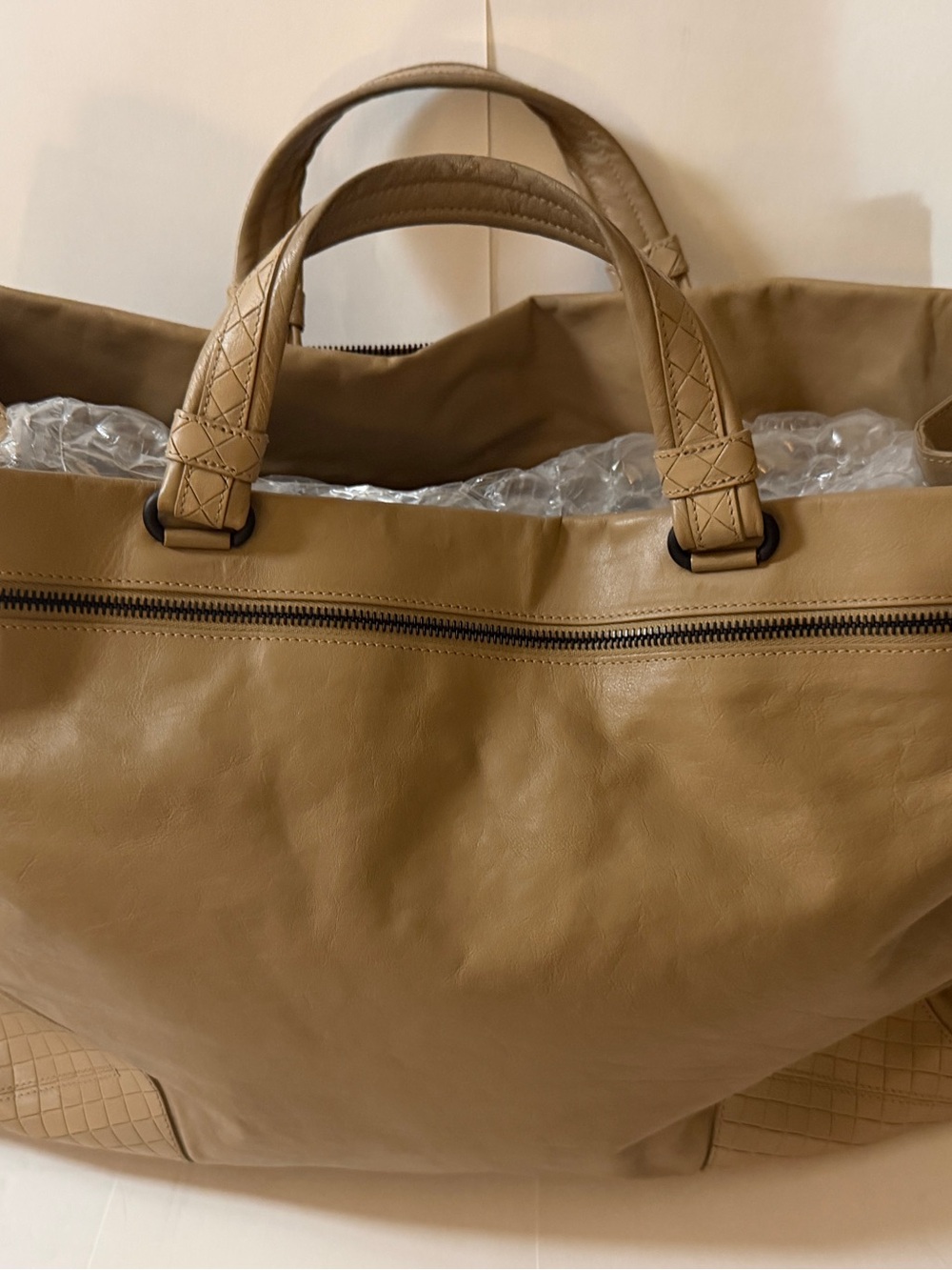 Authentic Bottega Veneta Tan Leather Travel Duffel Bag - Picture 15 of 16